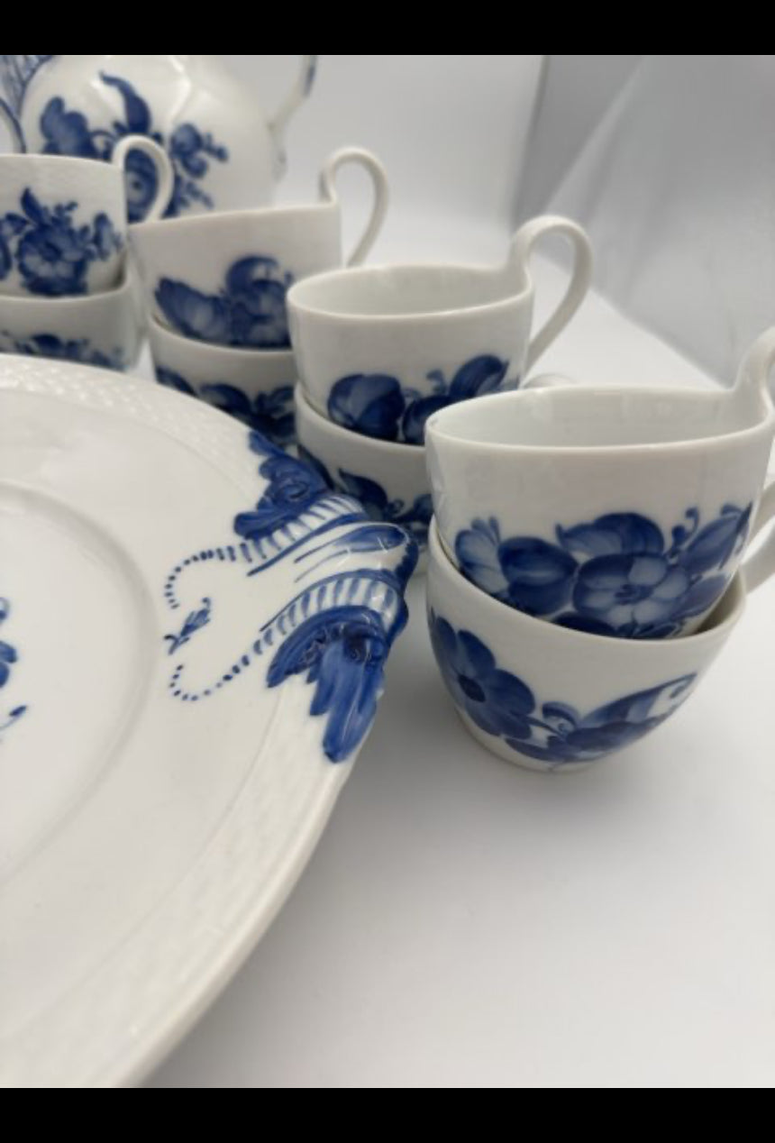 Blå blomst flettet, Royal Copenhagen